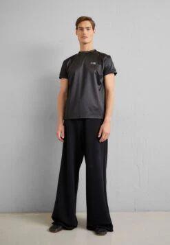 Épure Mode Promos Boutique -Épure Mode Promos Boutique 10fe2e7dcdba48648a87e01f5f8ebd79