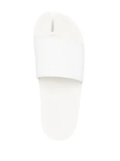 Homme Maison Margiela Claquettes Tabi à Logo Embossé 7 Homme Maison Margiela Claquettes Tabi à Logo Embossé -Épure Mode Promos Boutique 16236903 30960714 1000