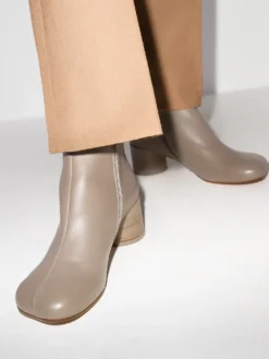 Femme MM6 Maison Margiela Bottines Anatomical 45 Mm à Bout Carré 6 Femme MM6 Maison Margiela Bottines Anatomical 45 Mm à Bout Carré -Épure Mode Promos Boutique 17359296 37685135 1000