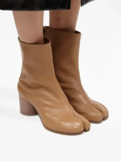 Femme Maison Margiela Bottines à Bout Tabi 60 Mm 11 Femme Maison Margiela Bottines à Bout Tabi 60 Mm -Épure Mode Promos Boutique 18396077 50353205 1000