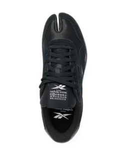 Homme Maison Margiela X Reebok Baskets Project à Bout Tabi 7 Homme Maison Margiela X Reebok Baskets Project à Bout Tabi -Épure Mode Promos Boutique 19297449 42624957 1000