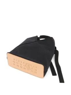 Homme MM6 Maison Margiela Sac Porté épaule En Satin 11 Homme MM6 Maison Margiela Sac Porté épaule En Satin -Épure Mode Promos Boutique 19398221 45010427 1000