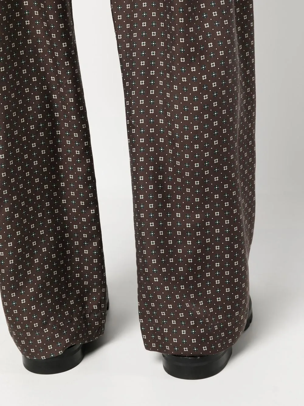 Homme Maison Margiela Pantalon En Soie à Motif Géométrique 5 Homme Maison Margiela Pantalon En Soie à Motif Géométrique – Image 5
