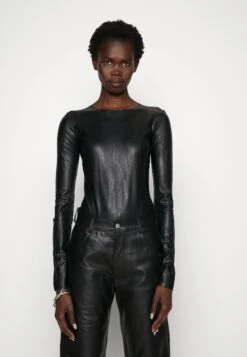 MM6 Maison Margiela T-Shirt À Manches Longues - Black -Épure Mode Promos Boutique 348fb573bdb04a4591148dc34cd80c3c