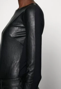 MM6 Maison Margiela T-Shirt À Manches Longues - Black -Épure Mode Promos Boutique 72eea37c4be64fddba0fbe3caa093db0