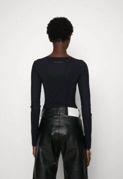 MM6 Maison Margiela T-Shirt À Manches Longues - Black -Épure Mode Promos Boutique c681f96180aa4acba13fe5a07ebd29d5